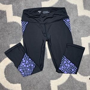 Small Reebok cropped yoga pants